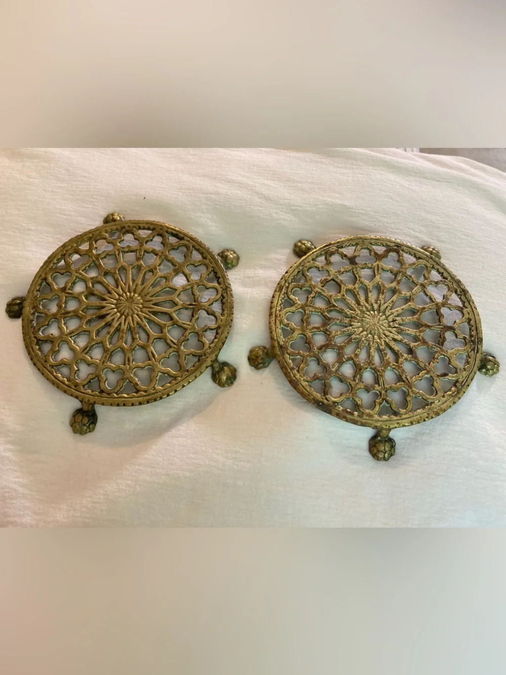 Glo-Mar Art Works Inc., N.Y. Set of 2 Antique Trivet Solid Brass Lion Paw Feet